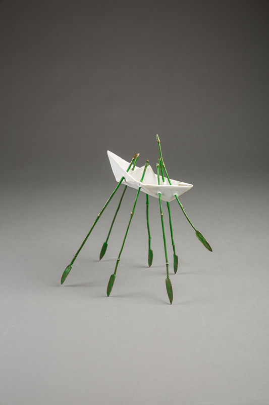 origami boat with oars